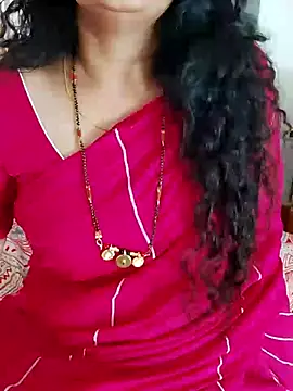 Snapshot of Indian_desi_wife chatting on 12.30.24 Indian desi wife online show from 12.30.24