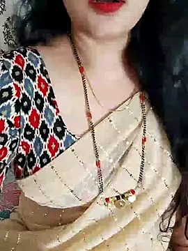 Snapshot of Indian_desi_wife chatting on 12.31.24 Indian desi wife online show from 12.31.24