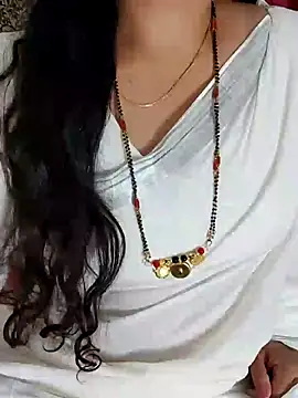 Snapshot of Indian_desi_wife chatting on 01.03.25 Indian desi wife online show from 01.03.25