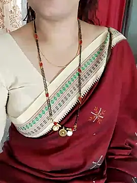 Snapshot of Indian_desi_wife chatting on 01.08.25 Indian desi wife online show from 01.08.25