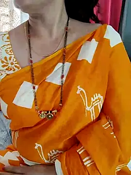 Snapshot of Indian_desi_wife chatting on 01.12.25 Indian desi wife online show from 01.12.25
