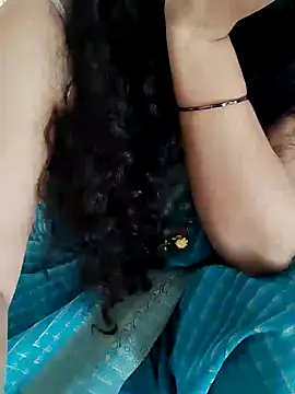 Snapshot of Indian_desi_wife chatting on 01.15.25 Indian desi wife online show from 01.15.25