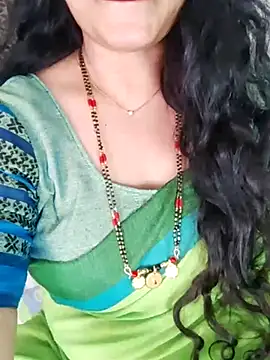 Snapshot of Indian_desi_wife chatting on 02.17.25 Indian desi wife online show from 02.17.25