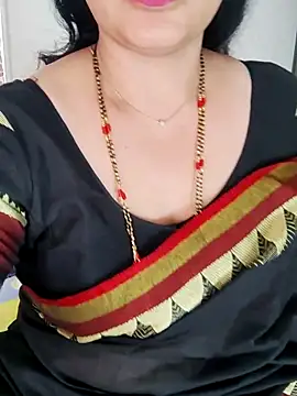 Snapshot of Indian_desi_wife chatting on 02.20.25 Indian desi wife online show from 02.20.25