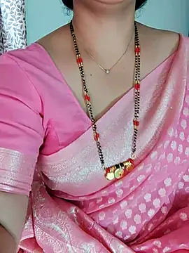 Snapshot of Indian_desi_wife chatting on 02.21.25 Indian desi wife online show from 02.21.25
