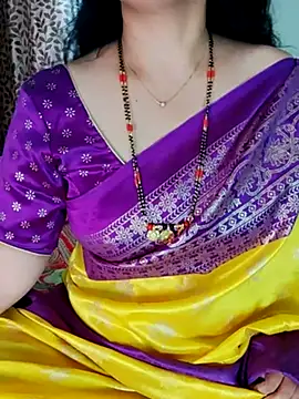 Snapshot of Indian_desi_wife chatting on 02.28.25 Indian desi wife online show from 02.28.25
