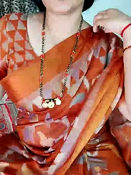 Snapshot of Indian_desi_wife chatting on 02.28.25 Indian desi wife online show from 02.28.25