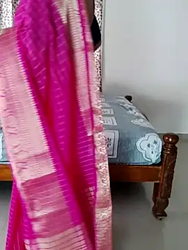 Snapshot of Indian_desi_wife chatting on 03.08.25 Indian desi wife online show from 03.08.25