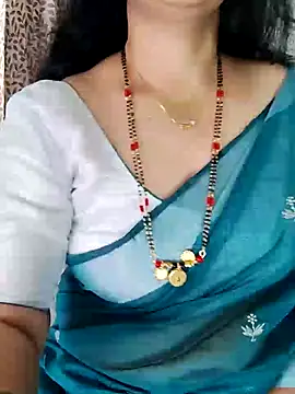 Snapshot of Indian_desi_wife chatting on 03.20.25 Indian desi wife online show from 03.20.25