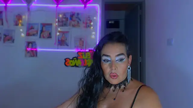 Snapshot of sweet_vanessa_22 chatting on 01.24.25 sweet vanessa 22 online show from 01.24.25