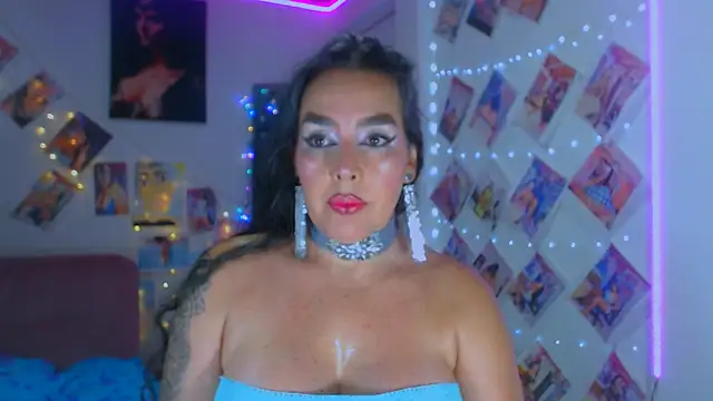 Snapshot of sweet_vanessa_22 chatting on 09.08.25 sweet vanessa 22 online show from 09.08.25