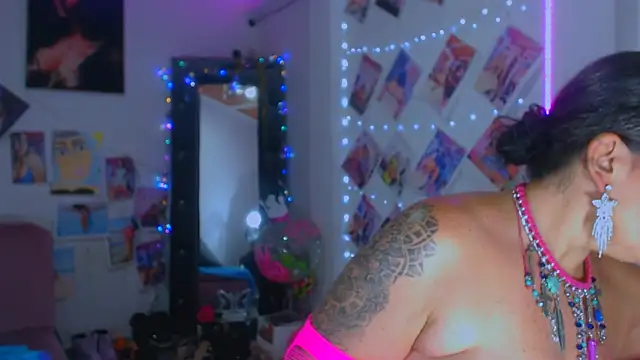 Snapshot of sweet_vanessa_22 chatting on 09.12.25 sweet vanessa 22 online show from 09.12.25