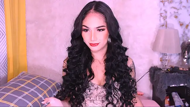 Snapshot of Oriental_Tiara chatting on 02.17.25 Oriental Tiara online show from 02.17.25