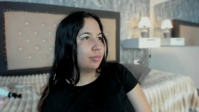 Lia sarahi online show from 10.25.25