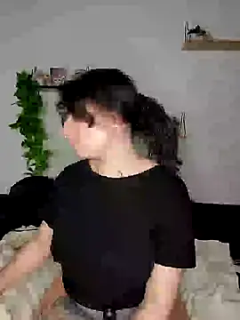 Moxxxie online show from 02.25.25