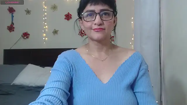 Snapshot of ISABEEL_SOFIA01 chatting on 03.07.25 ISABEEL SOFIA01 online show from 03.07.25