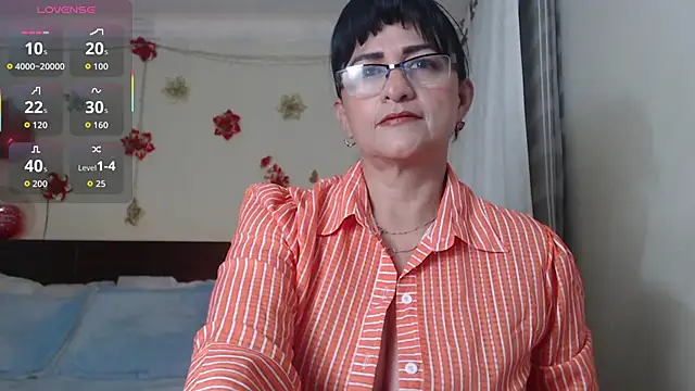 Snapshot of ISABEEL_SOFIA01 chatting on 09.24.25 ISABEEL SOFIA01 online show from 09.24.25
