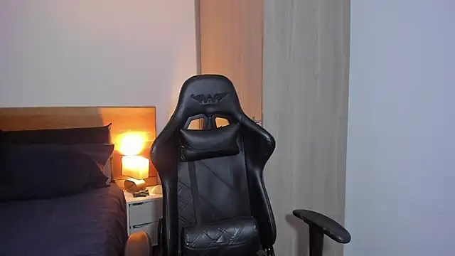 Justyn Torres online show from 12.04.24