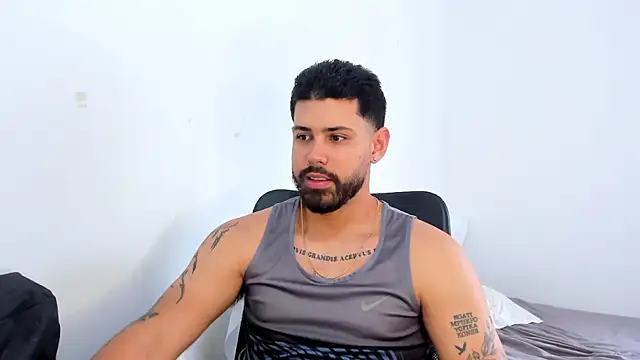 Justyn Torres online show from 10.29.25