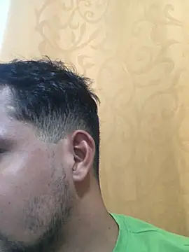 Snapshot of ElsecretodeBruno chatting on 02.19.25 ElsecretodeBruno online show from 02.19.25