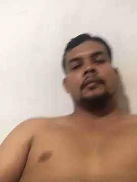 Snapshot of ElsecretodeBruno chatting on 02.28.25 ElsecretodeBruno online show from 02.28.25