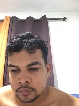 Snapshot of ElsecretodeBruno chatting on 09.26.25 ElsecretodeBruno online show from 09.26.25