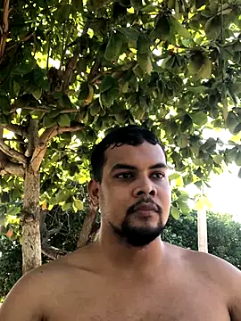 Snapshot of ElsecretodeBruno chatting on 11.26.25 ElsecretodeBruno online show from 11.26.25