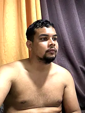 Snapshot of ElsecretodeBruno chatting on 11.29.25 ElsecretodeBruno online show from 11.29.25