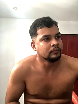 Snapshot of ElsecretodeBruno chatting on 12.02.25 ElsecretodeBruno online show from 12.02.25