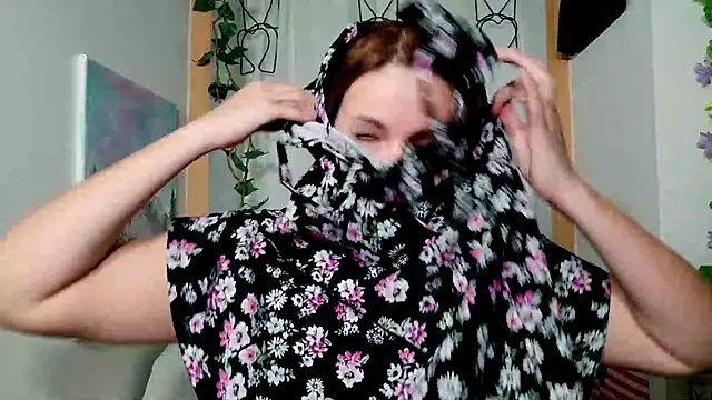 Snapshot of victorialotus chatting on 02.27.25 victorialotus online show from 02.27.25