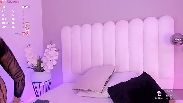 dulcepatersson1  online show from 03.26.26