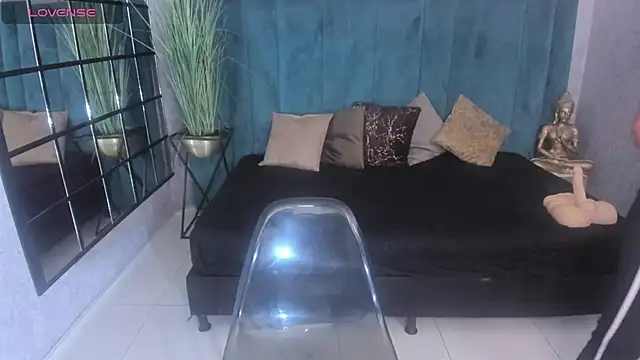 Snapshot of cintiagreyx chatting on 02.27.26 cintiagreyx online show from 02.27.26