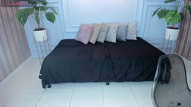 Snapshot of cintiagreyx chatting on 03.28.26 cintiagreyx online show from 03.28.26