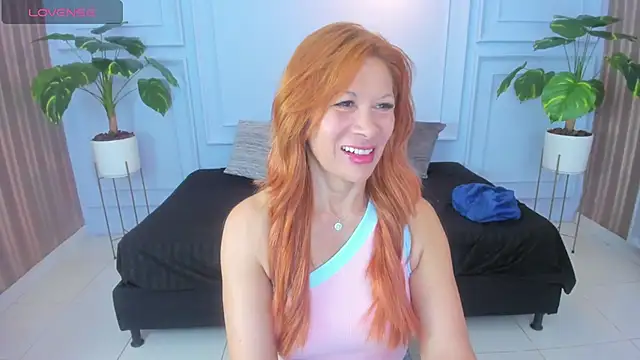 Snapshot of cintiagreyx chatting on 04.08.26 cintiagreyx online show from 04.08.26