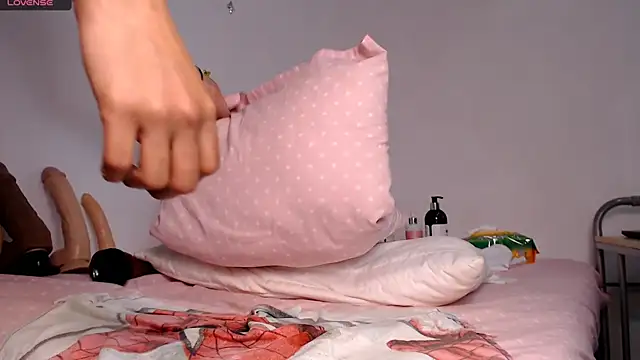 karolgirl-1 online show from 03.22.25