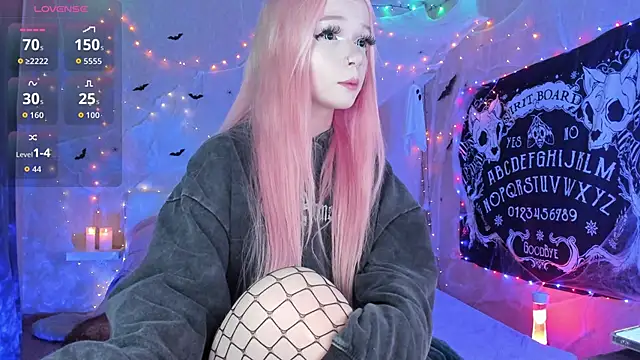 Misty Shadow online show from 11.02.25