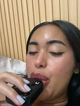 HeavenlyStar online show from 11.13.25