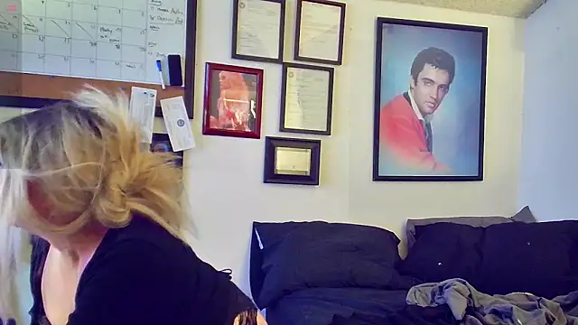 DoMeDoggyDiana online show from 03.15.25