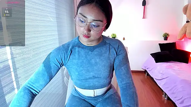 Katharina Lopez online show from 03.04.25