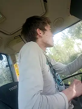 Snapshot of utoopia777 chatting on 09.11.25 utoopia777 online show from 09.11.25