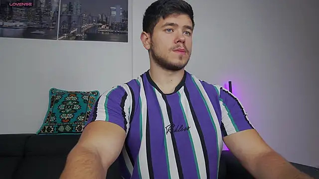 Snapshot of Arilas_ chatting on 11.16.25 Arilas online show from 11.16.25