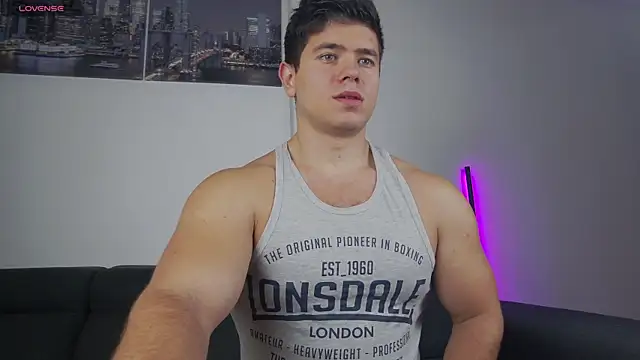 Snapshot of Arilas_ chatting on 11.22.25 Arilas online show from 11.22.25