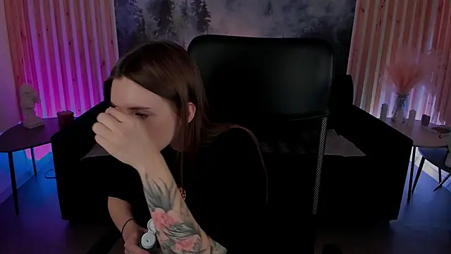 JennyDens online show from 02.20.25