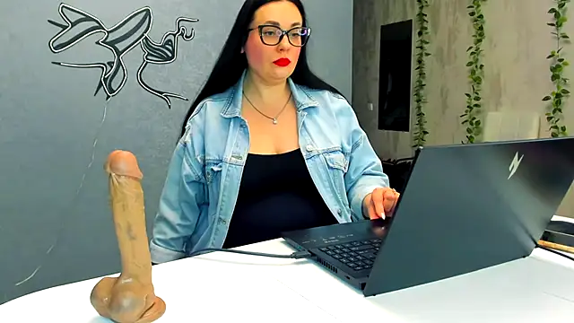 WorshipLilit online show from 01.18.26