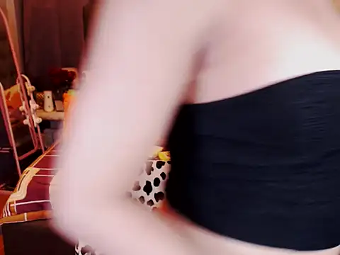 UnMarriedwifeTSX online show from 10.24.25