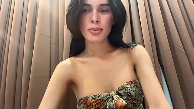 Snapshot of MISS-RUBY chatting on 03.18.25 MISS-RUBY online show from 03.18.25