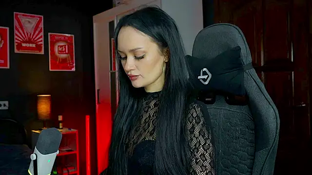 QueenAliss online show from 02.26.26