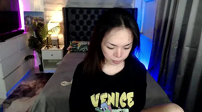 SweetCheska19 online show from 02.09.25