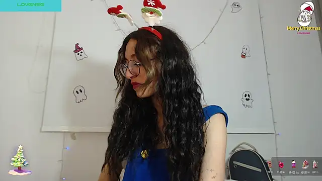Snapshot of Aby_Lov3 chatting on 12.15.24 Aby Lov3 online show from 12.15.24