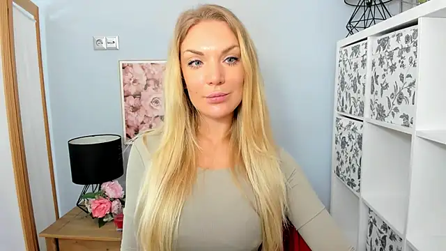 AulloraHoney online show from 01.27.25